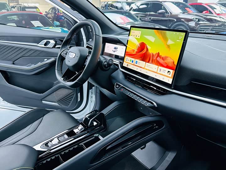 Фото 7 - Geely Coolray