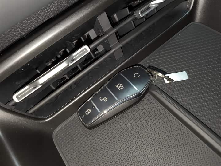 Фото 9 - BYD Qin Plus