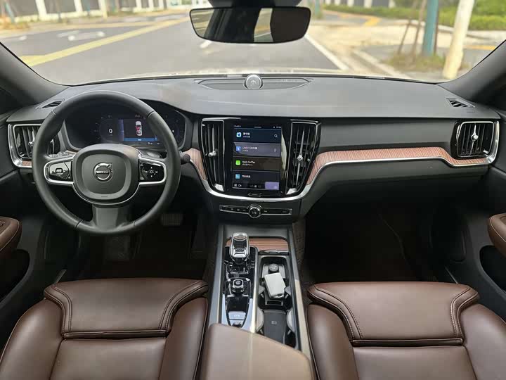 Фото 7 - Volvo S60