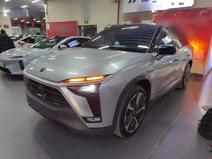 Фото 1 - Nio ES8