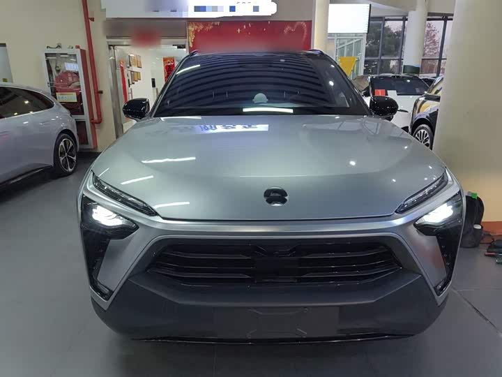 Фото 3 - Nio ES8