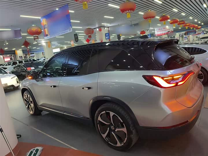 Фото 5 - Nio ES8