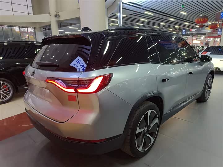 Фото 7 - Nio ES8