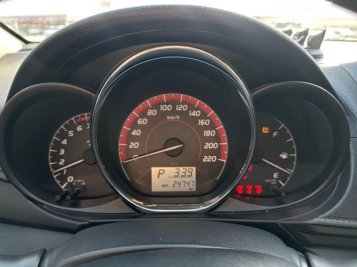 Фото 7 - Toyota Vios