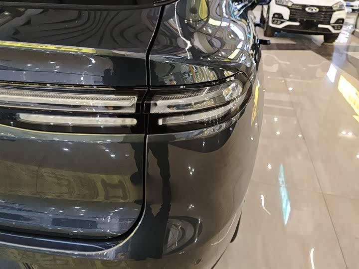 Фото 8 - Leapmotor C10