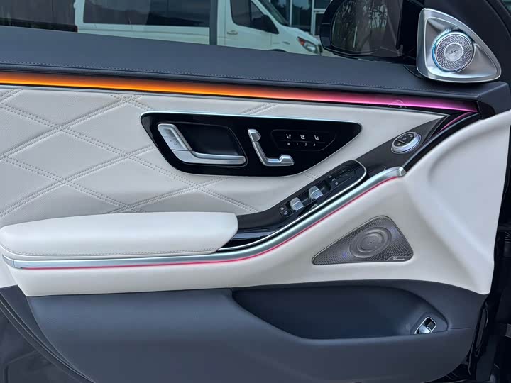 Фото 6 - Mercedes-Benz Maybach S-Class