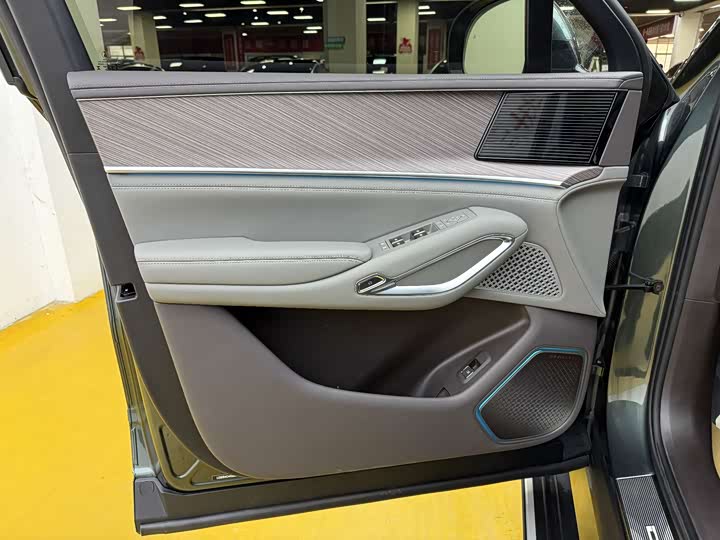 Фото 3 - Denza N9