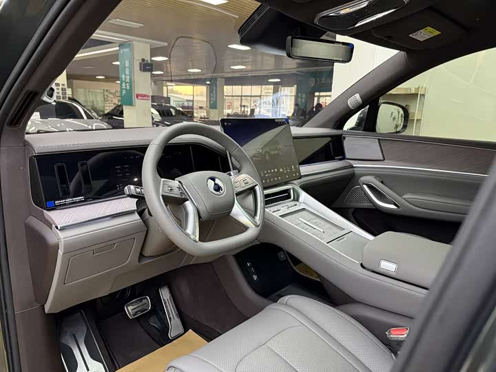 Фото 5 - Denza N9