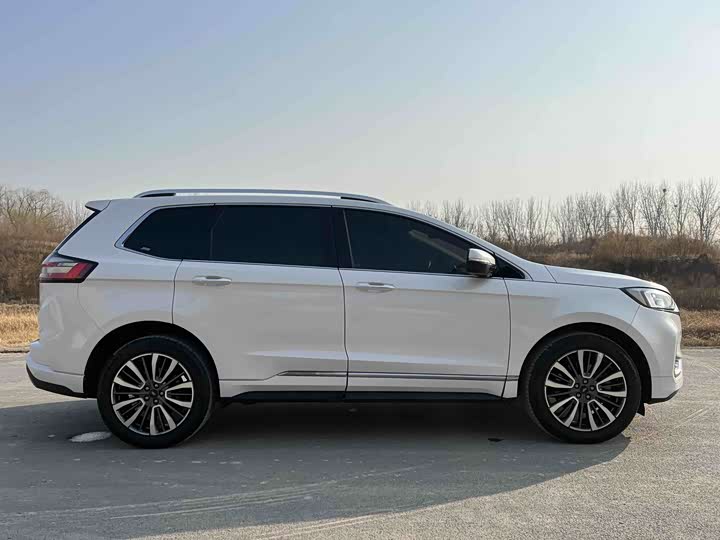Фото 5 - Ford Edge