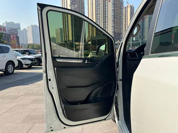 Фото 9 - Maxus G20