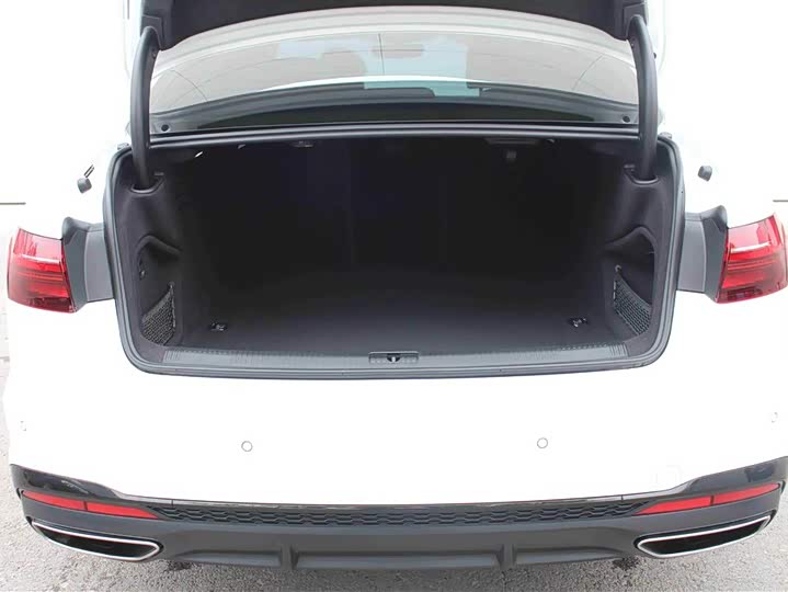 Фото 6 - Audi A4L