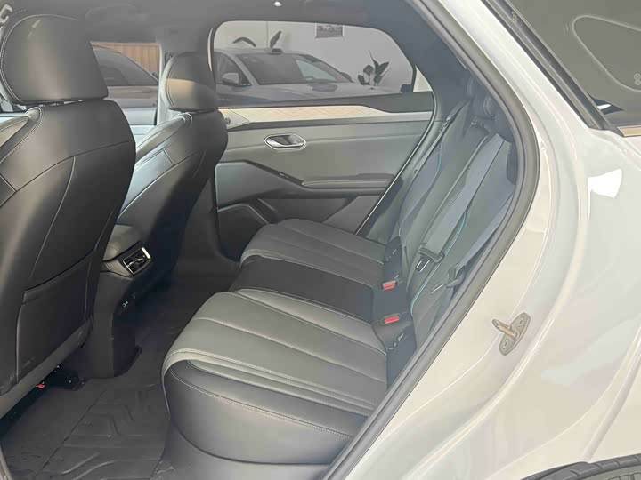 Фото 8 - BYD Qin L