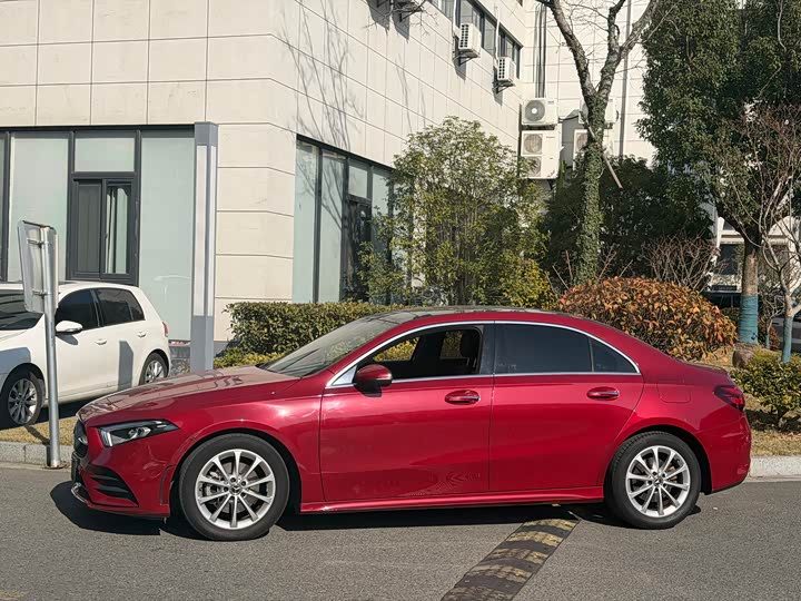 Фото 2 - Mercedes-Benz A-Class