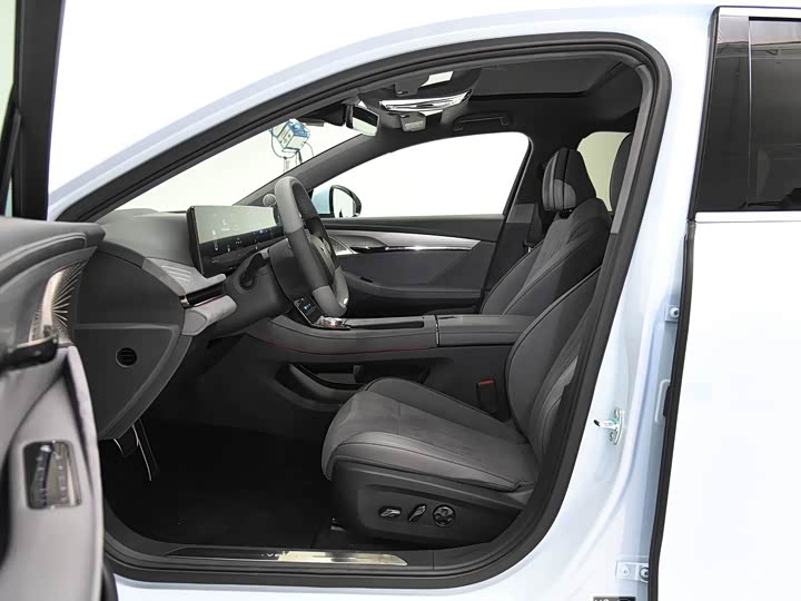 Фото 9 - Voyah Passion