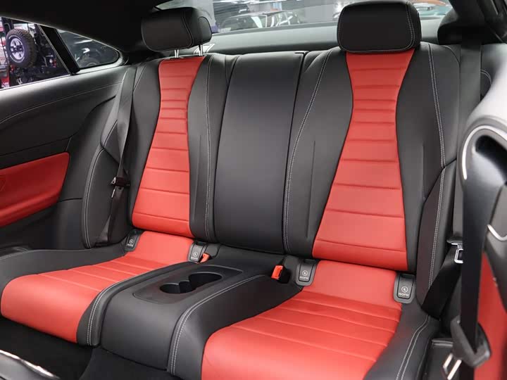 Фото 6 - Mercedes-Benz E-Class