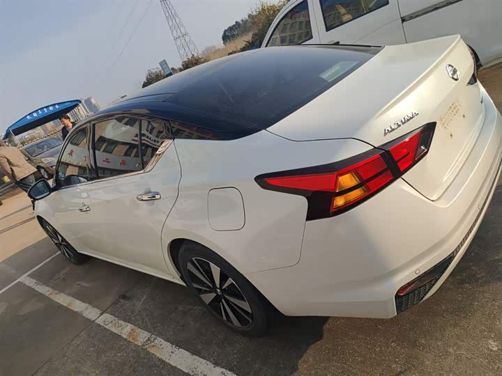 Фото 5 - Nissan Teana