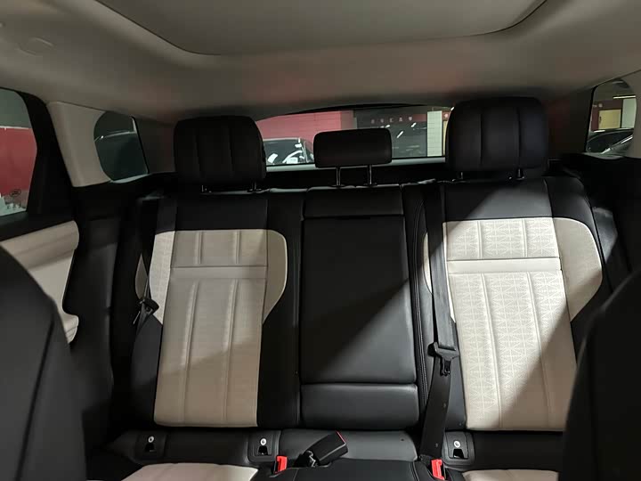 Фото 8 - Land Rover Range Rover Evoque L