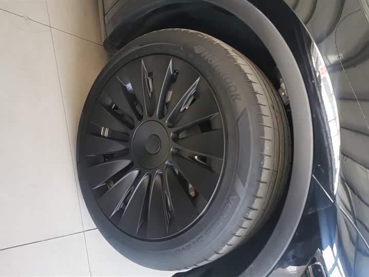 Фото 6 - Tesla Model Y