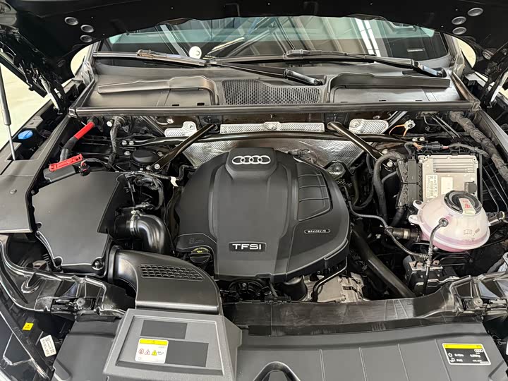 Фото 6 - Audi Q5L