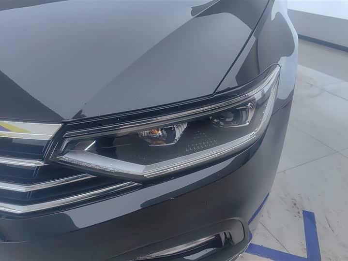 Фото 5 - Volkswagen Magotan