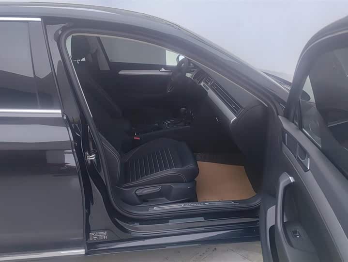 Фото 8 - Volkswagen Magotan