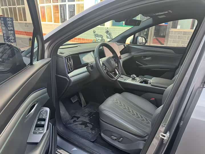 Фото 3 - BYD Song L DM-i Hybrid