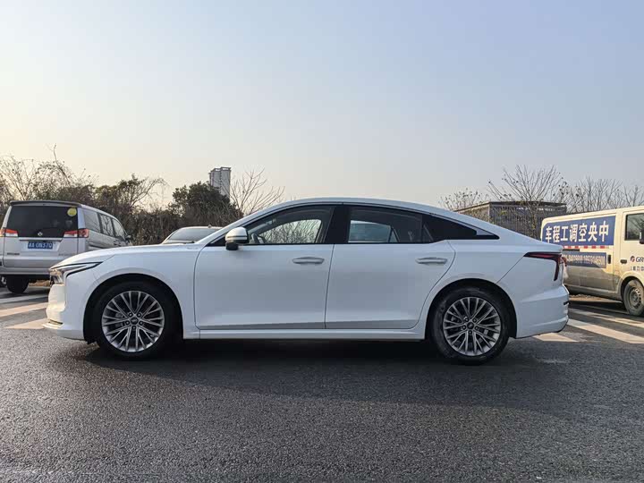 Фото 4 - Bestune B70