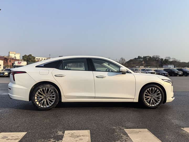 Фото 5 - Bestune B70