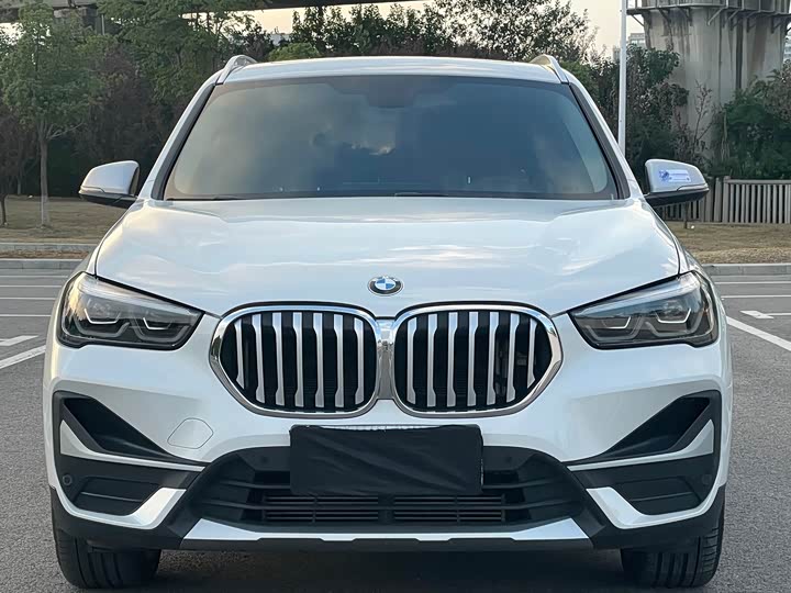 Фото 2 - BMW X1