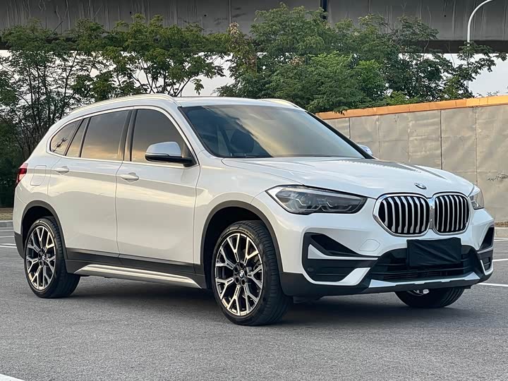 Фото 3 - BMW X1