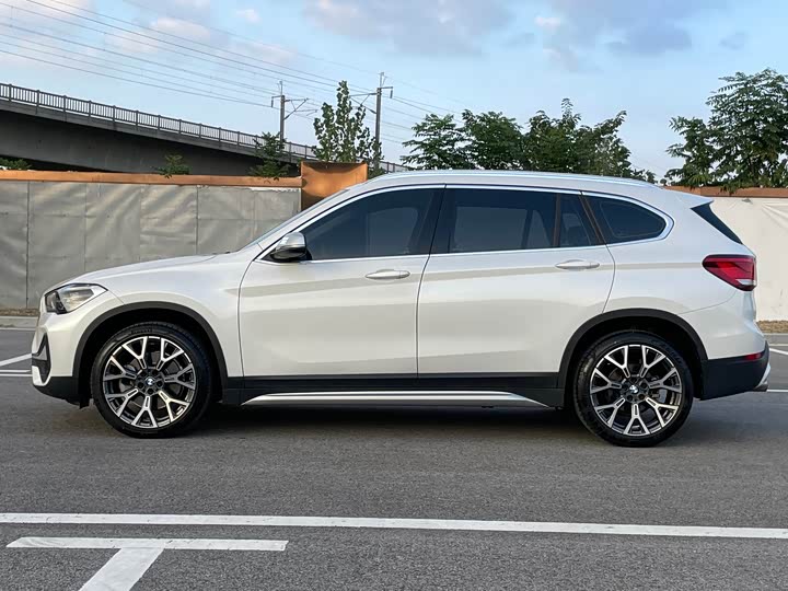 Фото 5 - BMW X1