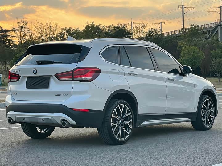 Фото 7 - BMW X1