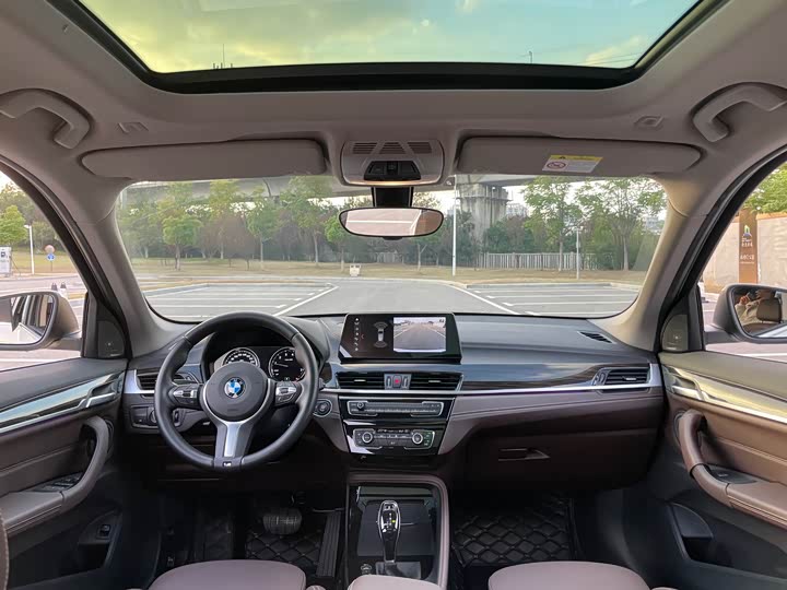 Фото 9 - BMW X1