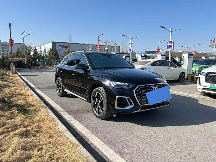 Фото 2 - Audi Q5L