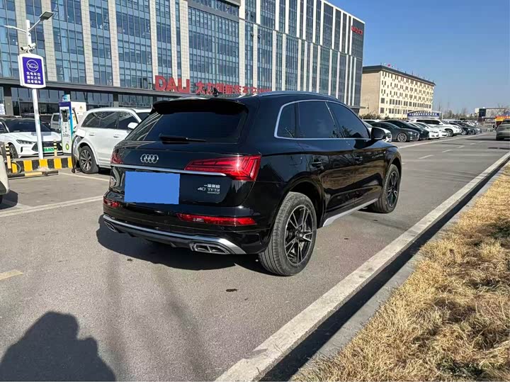 Фото 7 - Audi Q5L