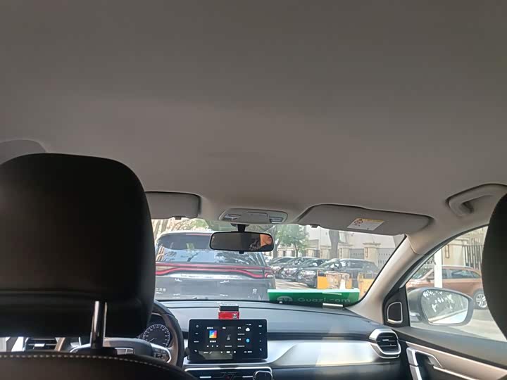 Фото 9 - Geely Coolray