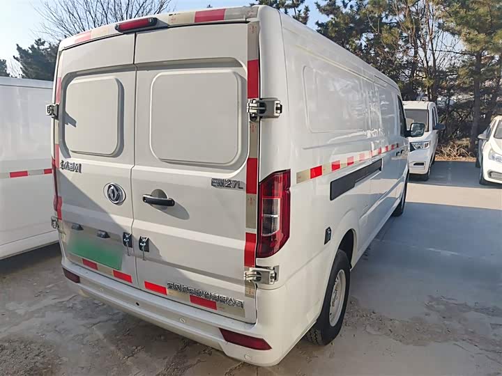 Фото 7 - Dongfeng EM27