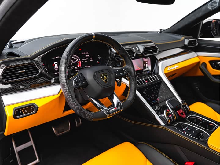 Фото 9 - Lamborghini Urus