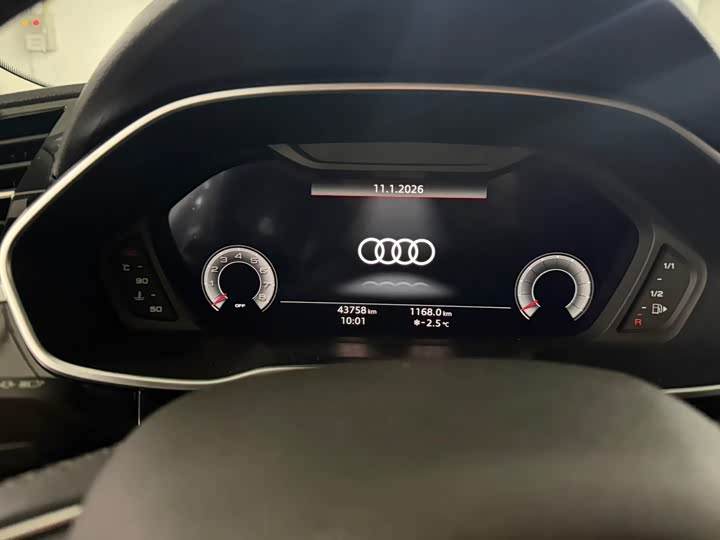 Фото 6 - Audi Q3