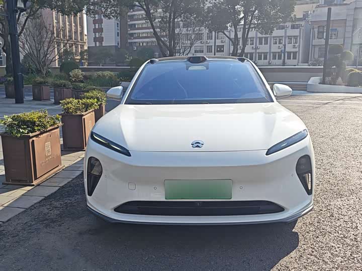 Фото 2 - Nio ET5T