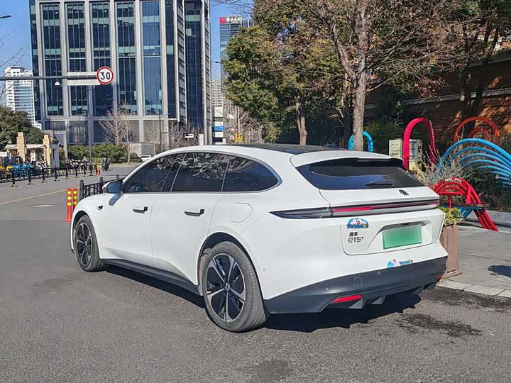 Фото 4 - Nio ET5T