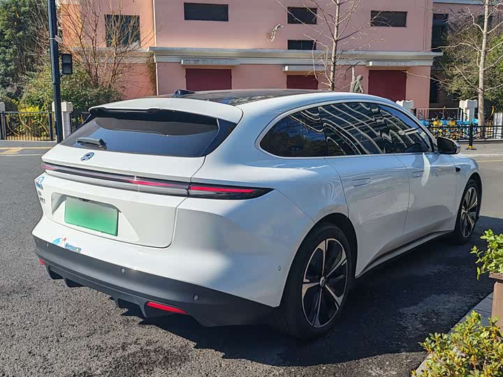 Фото 6 - Nio ET5T