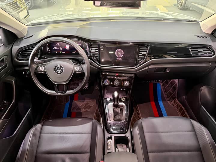 Фото 6 - Volkswagen T-Roc