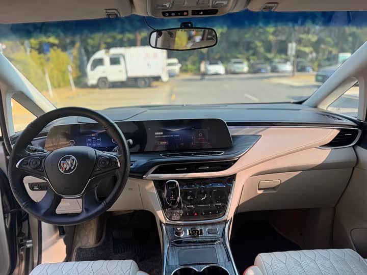 Фото 8 - Buick GL8 ES