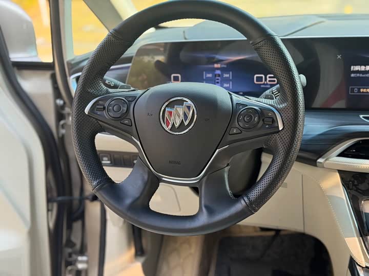 Фото 9 - Buick GL8 ES