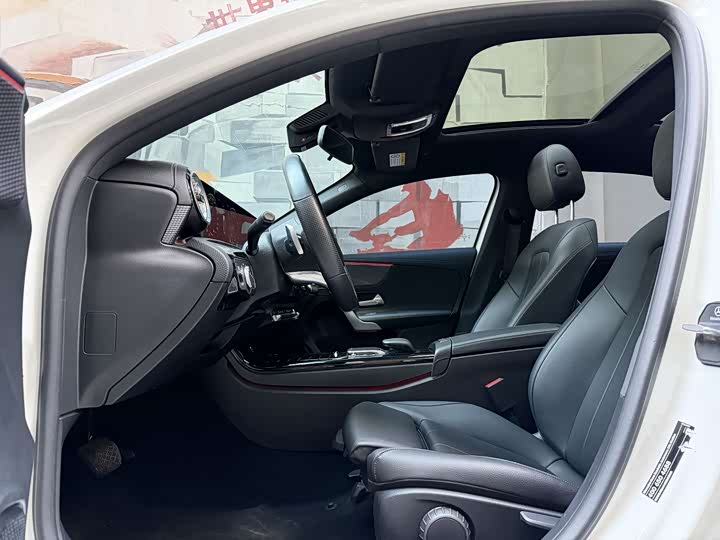 Фото 7 - Mercedes-Benz A-Class