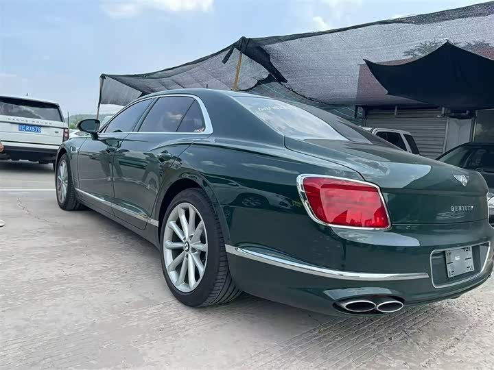 Фото 2 - Bentley Flying Spur
