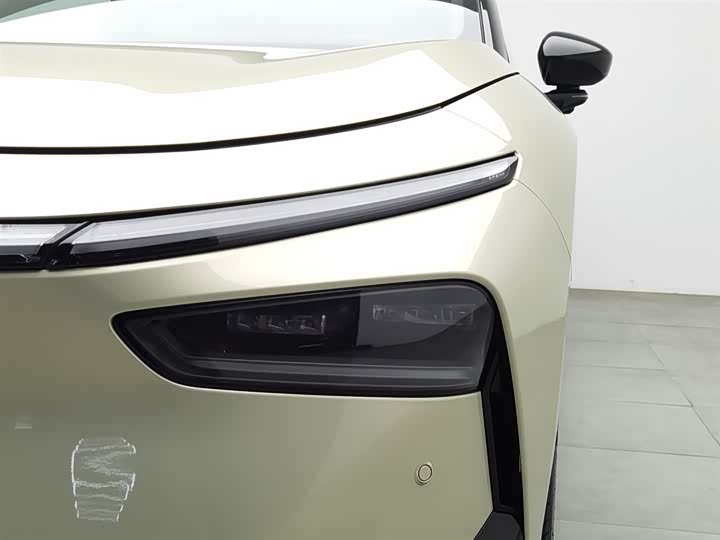 Фото 7 - XPeng F57