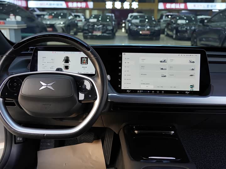 Фото 9 - XPeng P7