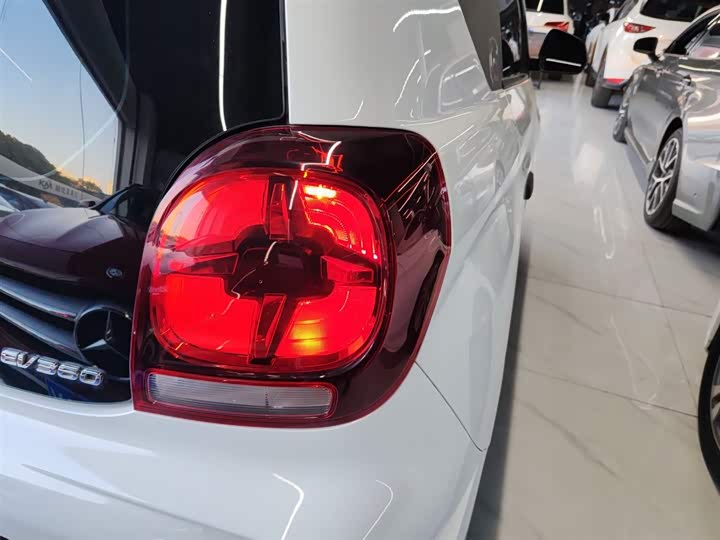 Фото 8 - Roewe Clever